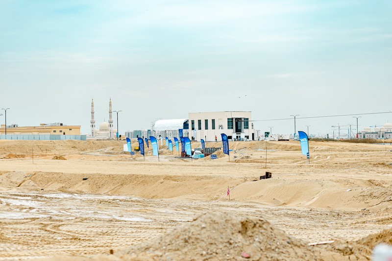 Công trường dự án trung tâm đổi mới skyway tại Sharjah
