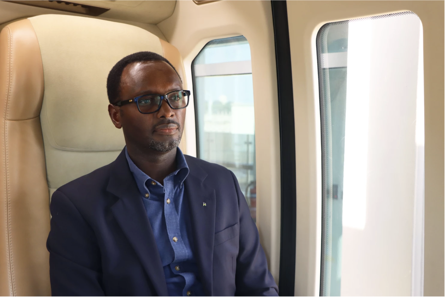 Đại sứ Rwanda đi thử Công nghệ Cơ sở hạ tầng & Giao thông vận tải uSky tại Sharjah