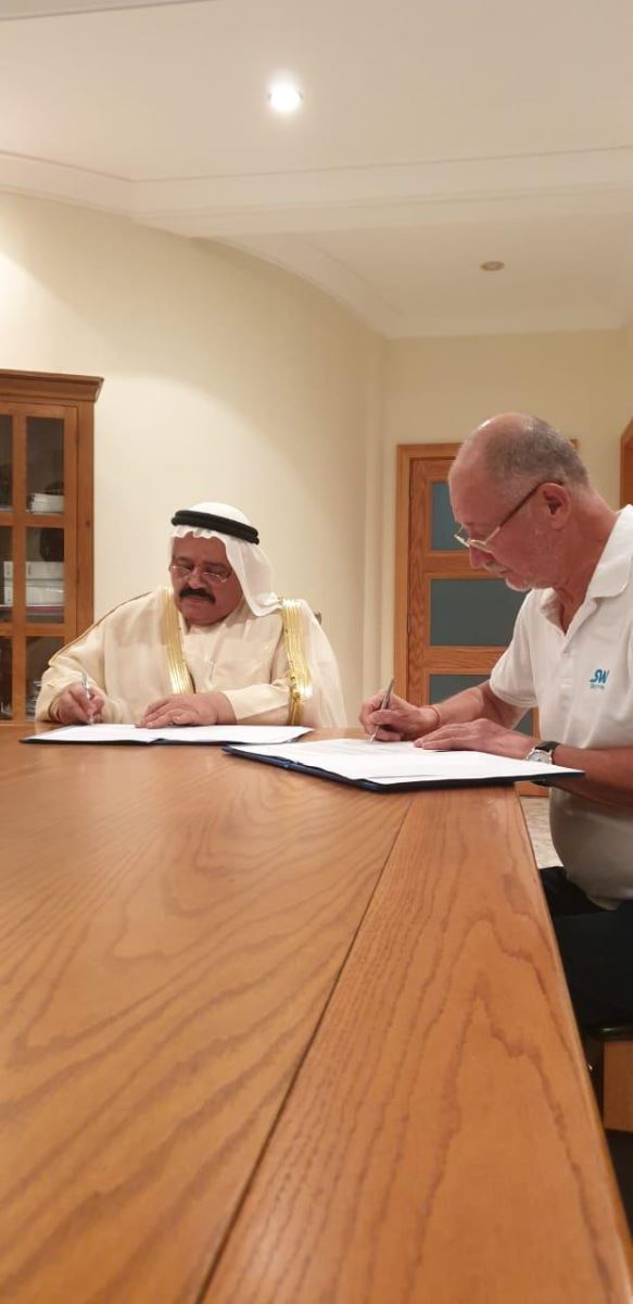 Hoàng tử abdel karim al mohsun ký kết hợp đồng với Yunitsky